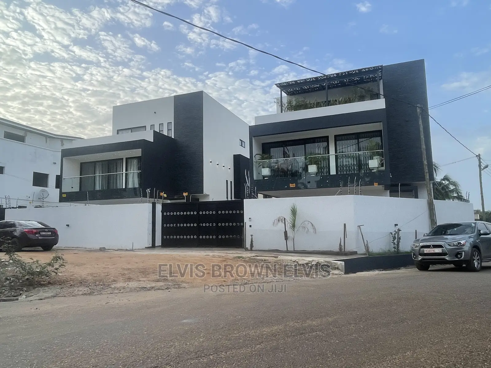 4bdrm Duplex in Living Large, East Legon for Sale in East Legon