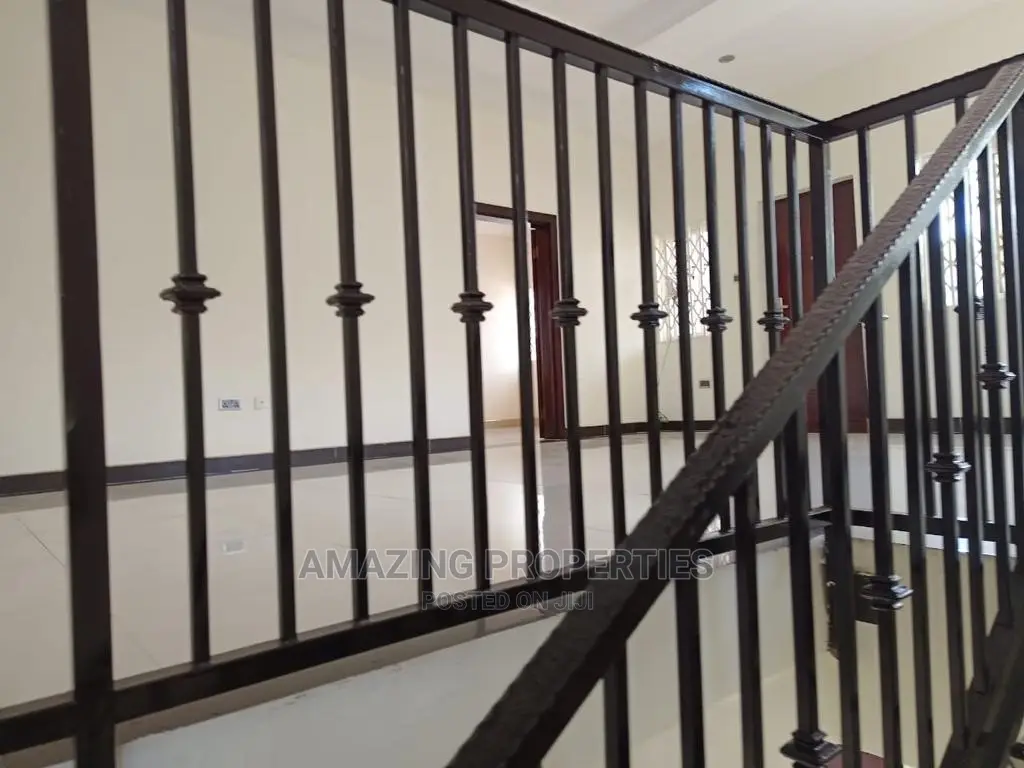 4bdrm Farm House in Amazing Properties, Cantonments for Sale in Cantonments