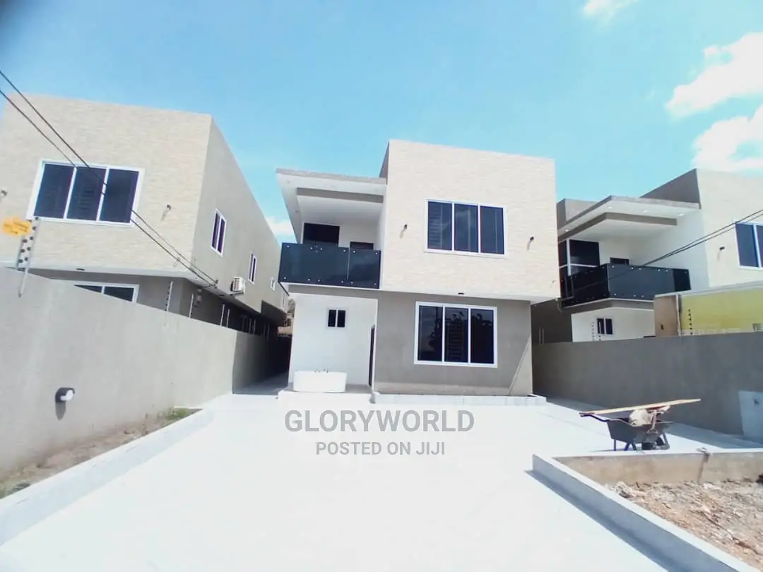 5bdrm House in Lake Side Estate for sale in Lake Side Estate