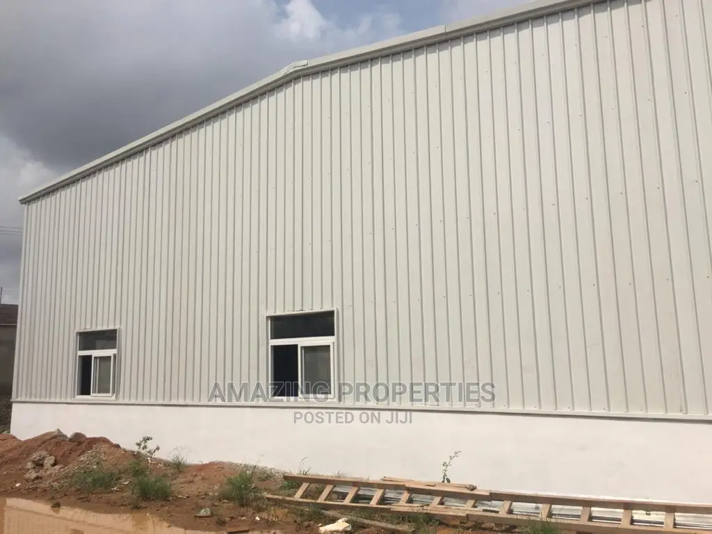 For Rent 2500square Metres Warehouse Spintex Community 18 in Spintex
