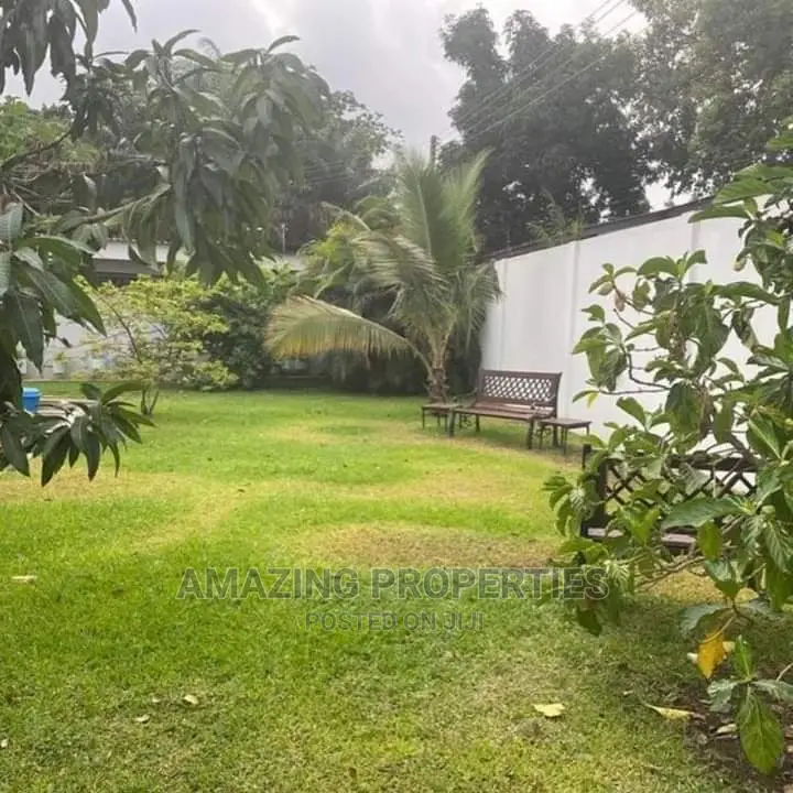 6bdrm Penthouse in Airport for Sale in Airport Residential Area