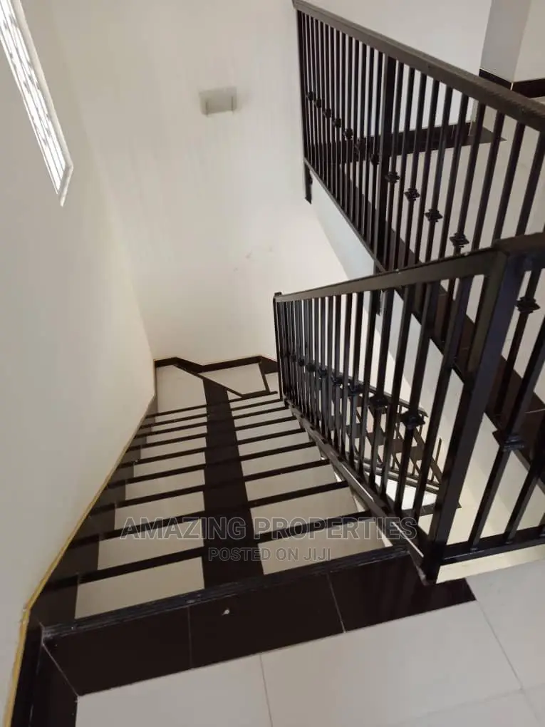 4bdrm House in Cantonments for Sale in Cantonments