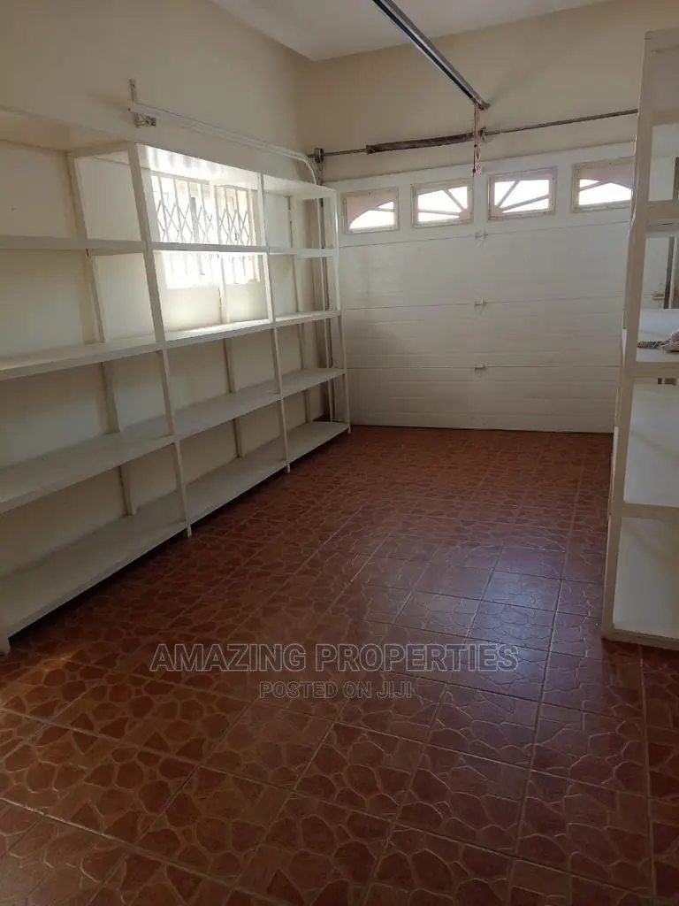 4bdrm House in Cantonments for Sale in Cantonments