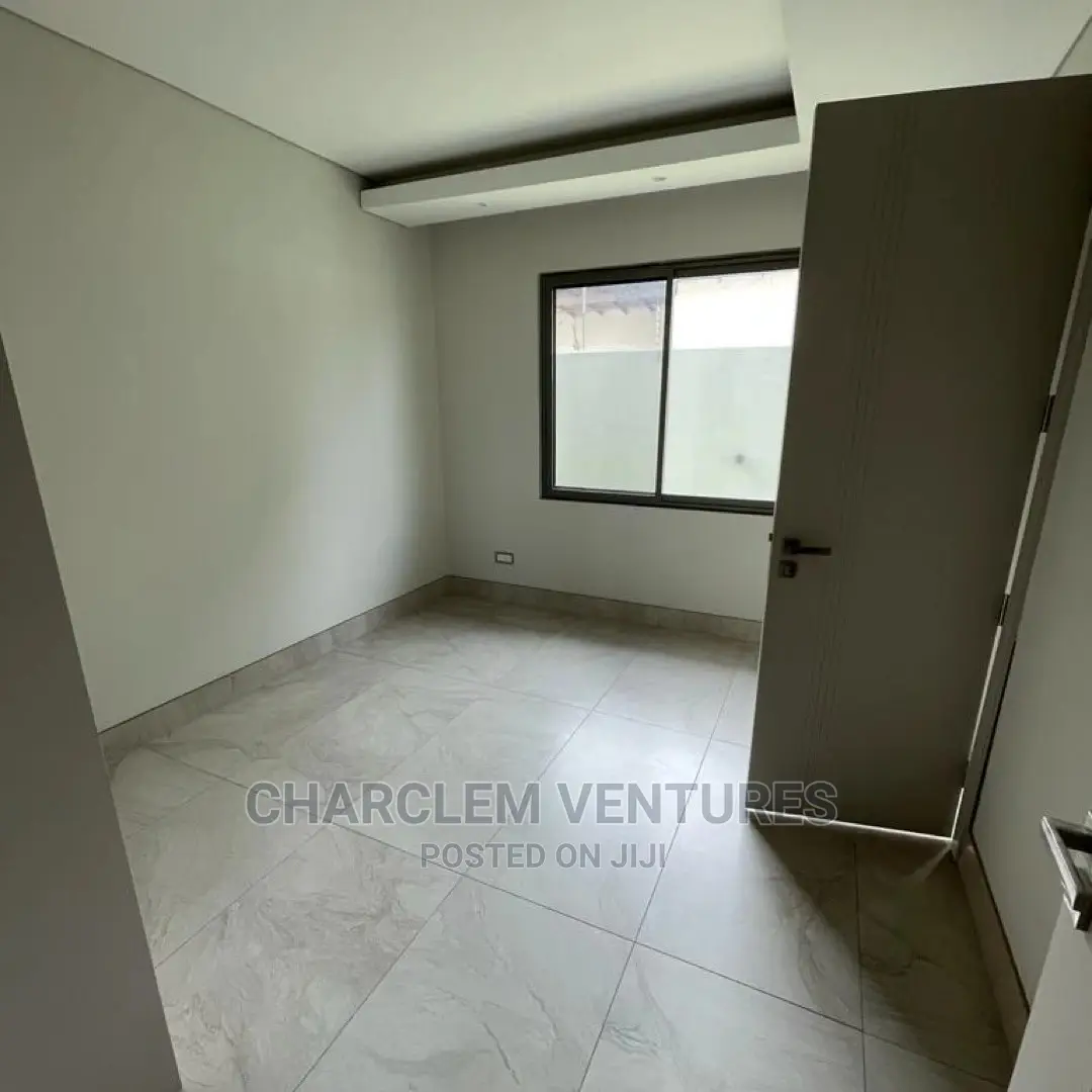 2bdrm Apartment in Labone for Sale in Labone