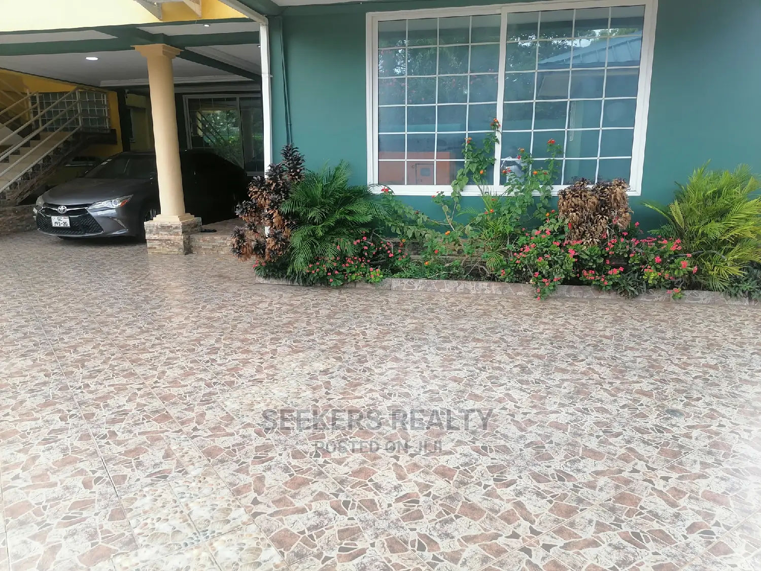 Furnished 3bdrm Apartment in Seekers Realty, Coffee Shop Area for rent in Coffee Shop Area