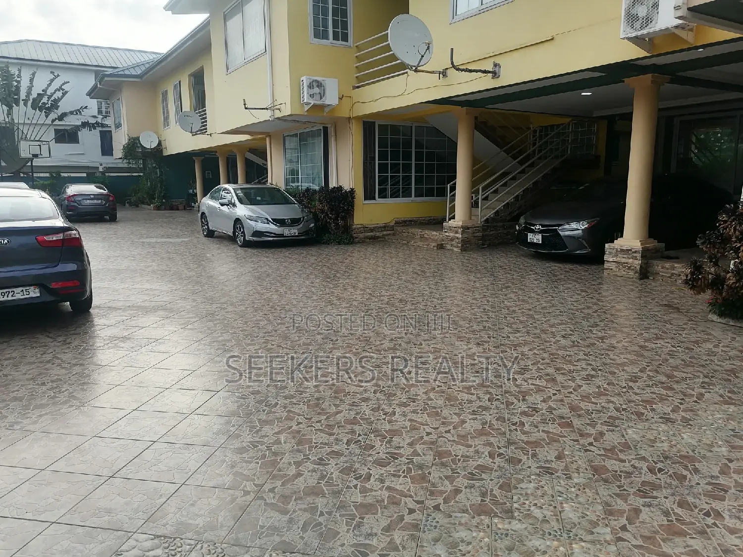 Furnished 3bdrm Apartment in Seekers Realty, Coffee Shop Area for rent in Coffee Shop Area