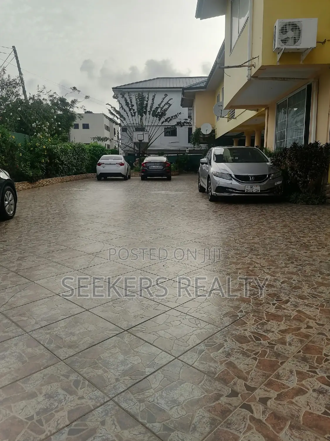 Furnished 3bdrm Apartment in Seekers Realty, Coffee Shop Area for rent in Coffee Shop Area