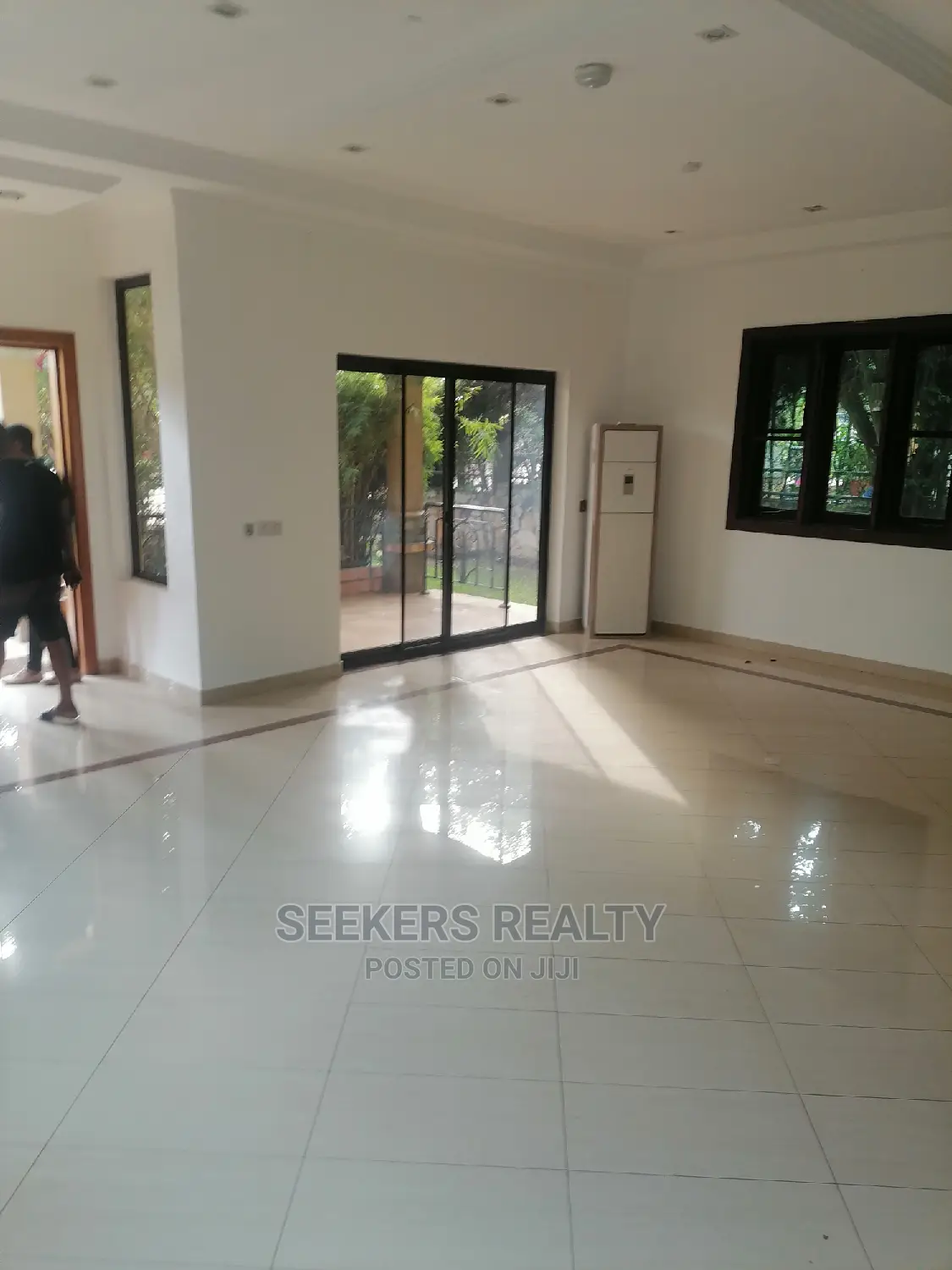 Furnished 4bdrm Townhouse / Terrace in Seekers Realty, US Embassy Area in US Embassy Area