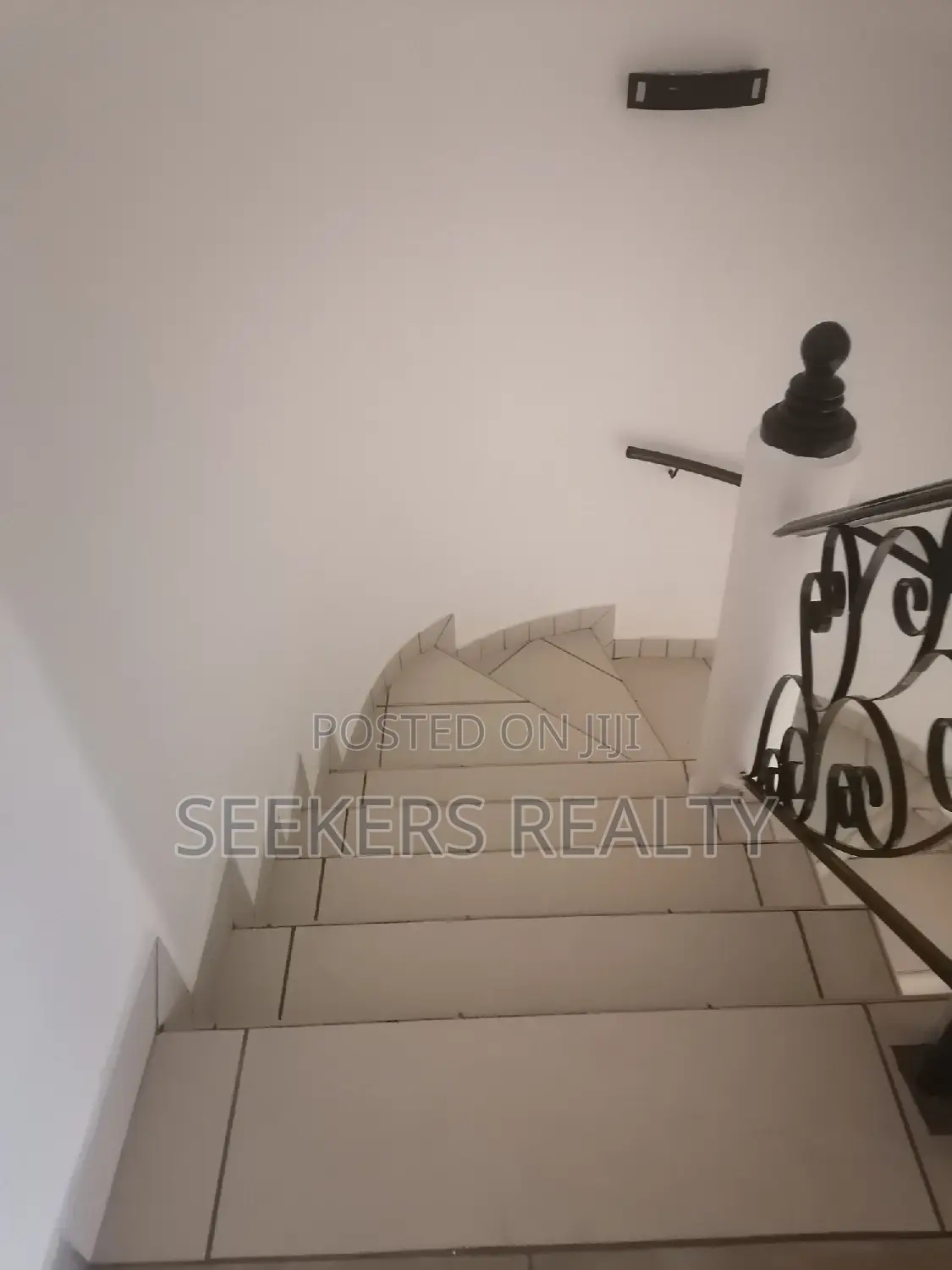 Furnished 4bdrm Townhouse / Terrace in Seekers Realty, US Embassy Area in US Embassy Area