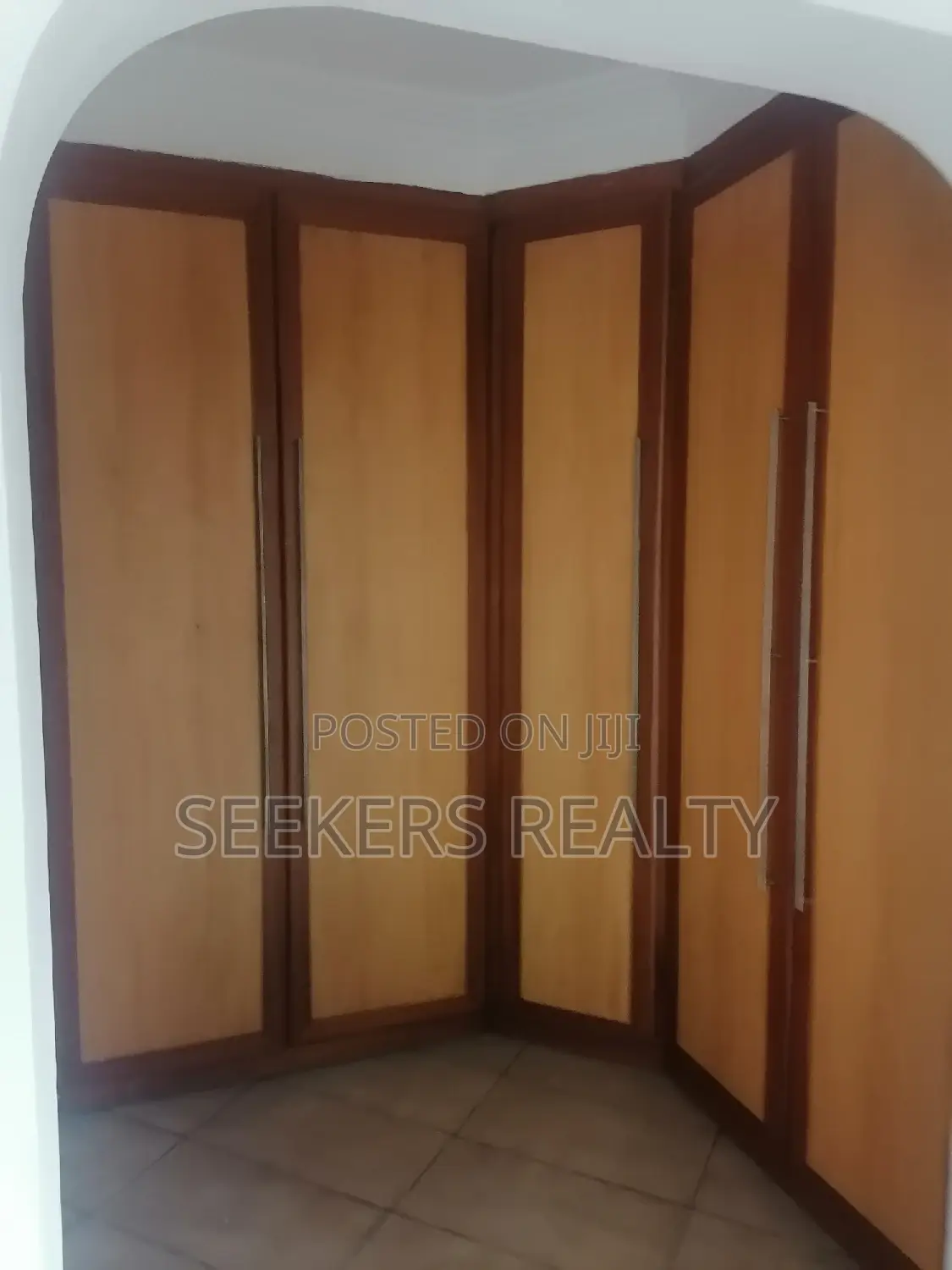 Furnished 4bdrm Townhouse / Terrace in Seekers Realty, US Embassy Area in US Embassy Area