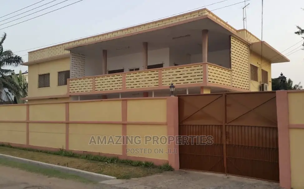 10bdrm House in Cantonments for Sale in Cantonments