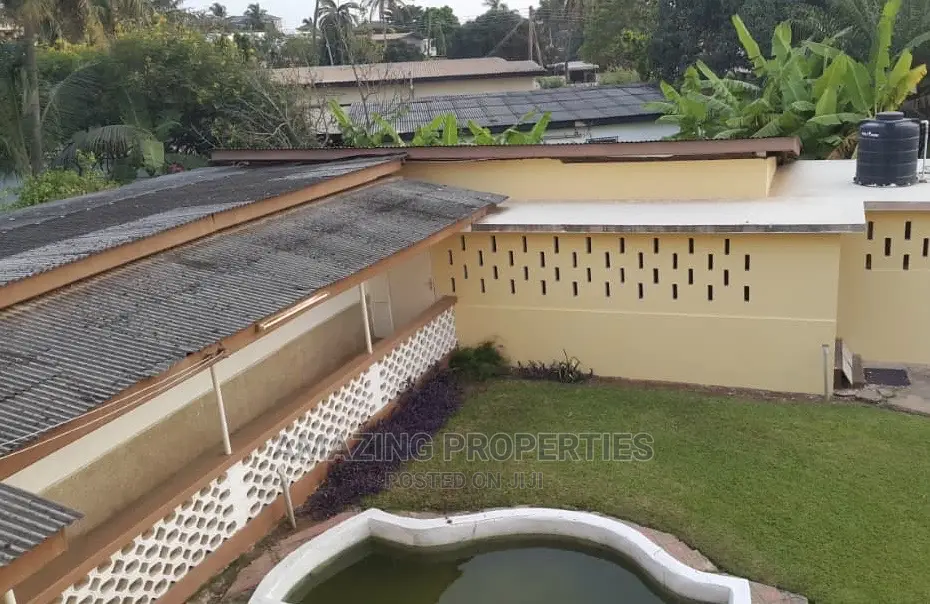 10bdrm House in Cantonments for Sale in Cantonments