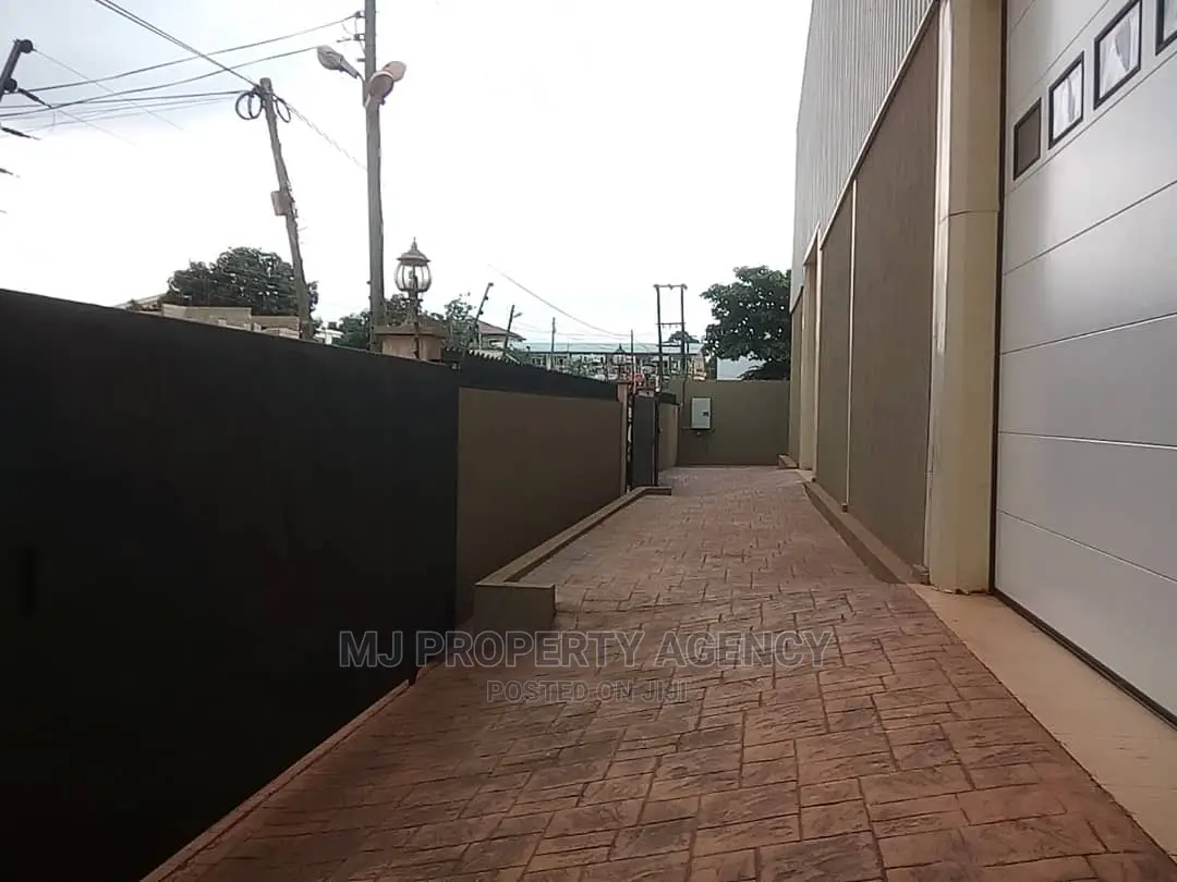 1300 SQM Warehouse Newly Built in Christian Village
