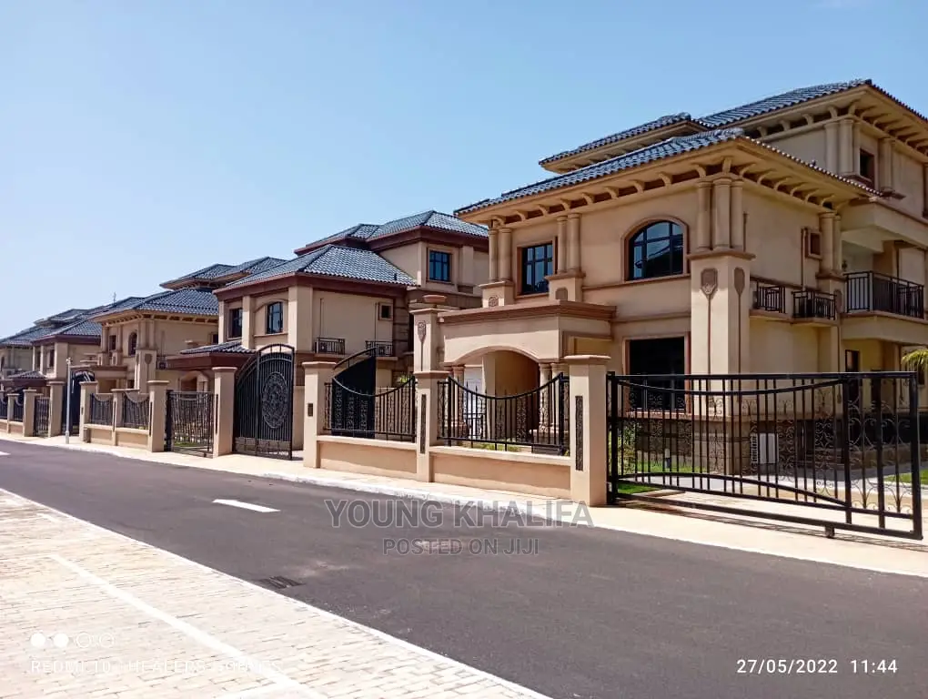 Furnished 6bdrm House in East Legon for sale in East Legon