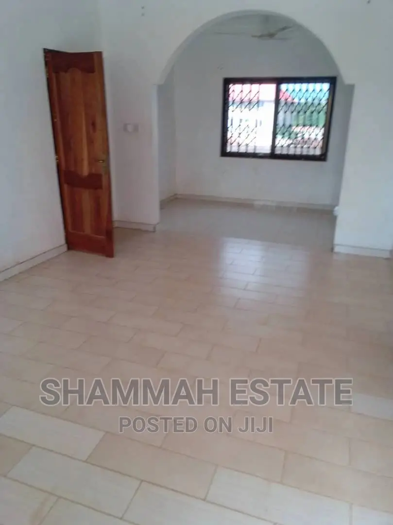 3bdrm Apartment in Aiding Estate, Sunyani Municipal for rent in Sunyani Municipal