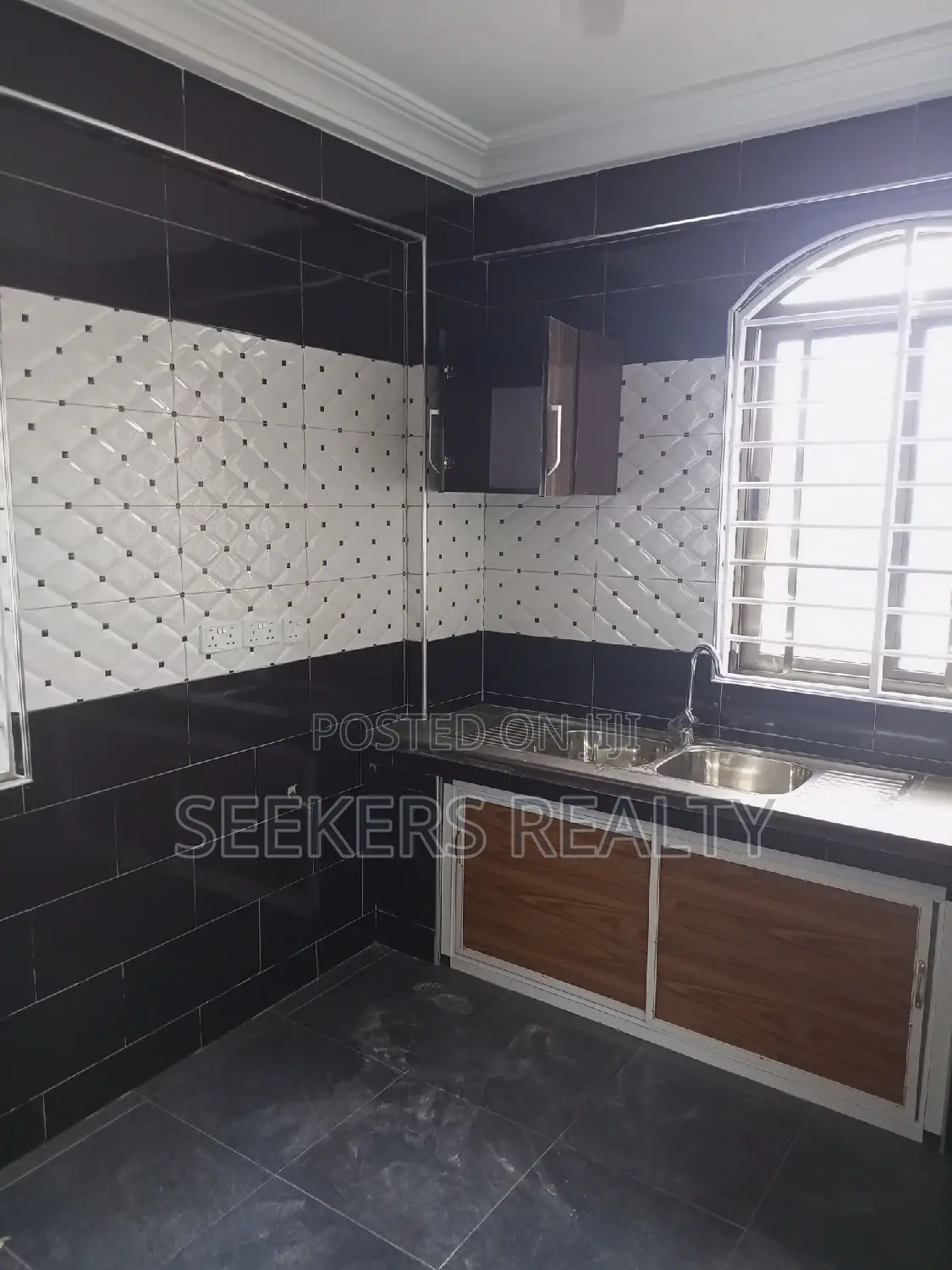 3bdrm Apartment in Seekers Realty, East Legon for rent in East Legon