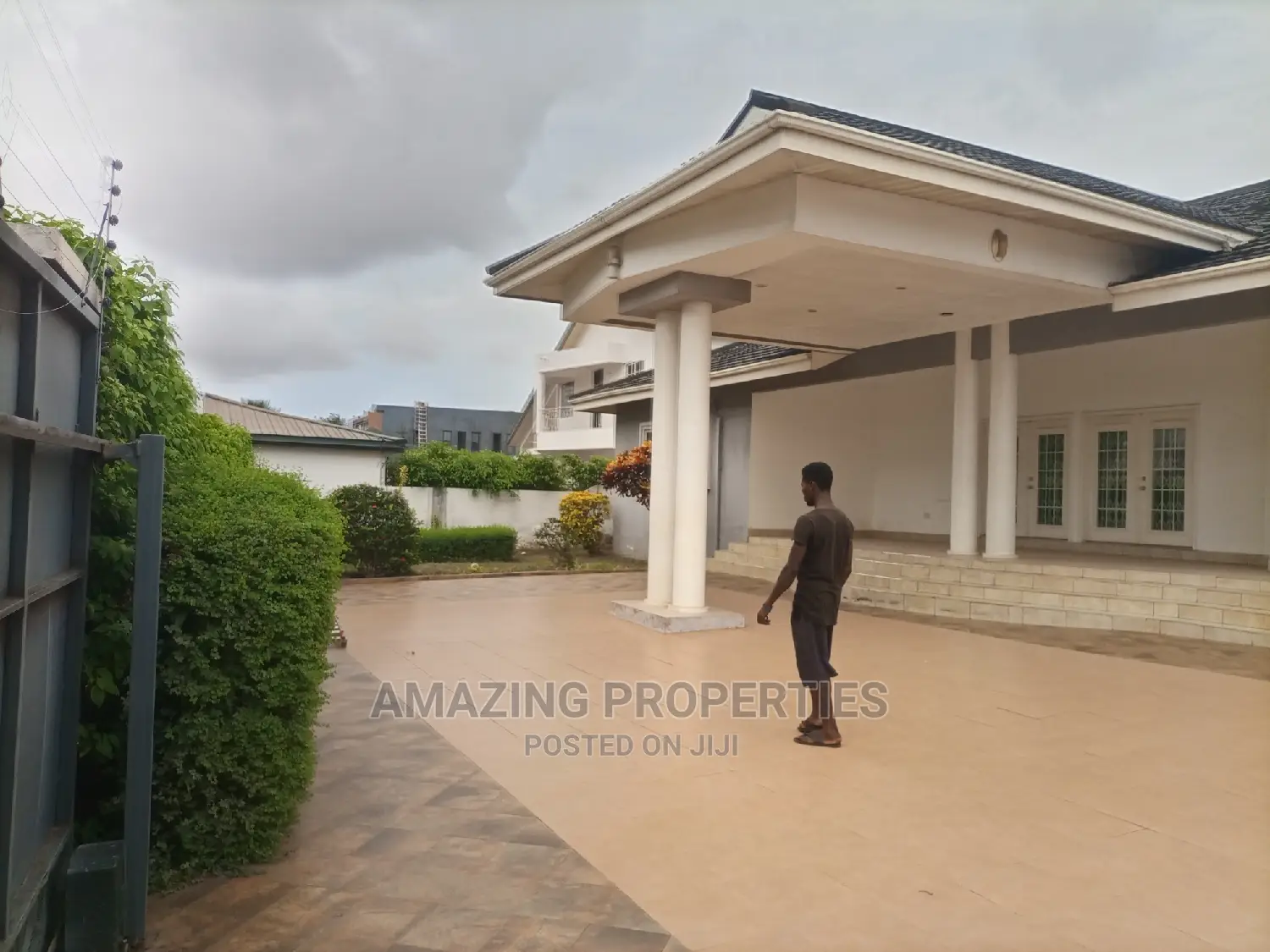 4bdrm House in Airport Hills for Sale in Airport Residential Area