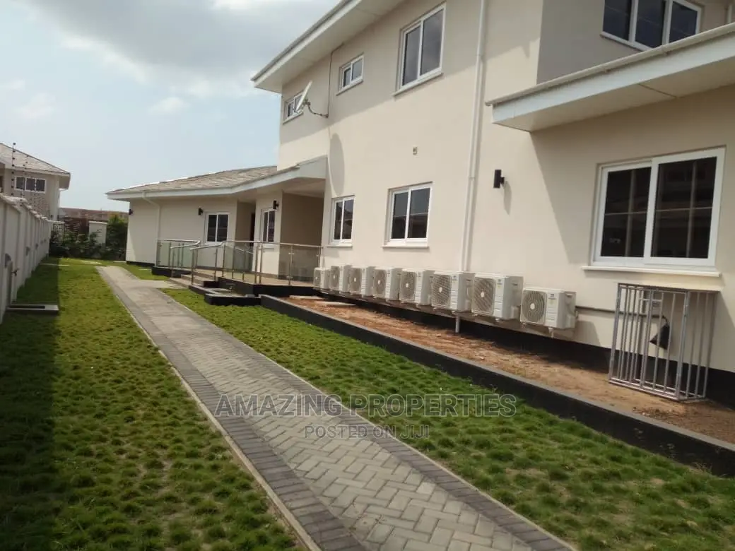 5bdrm House in @ Airport Hills
For for sale in Airport Residential Area