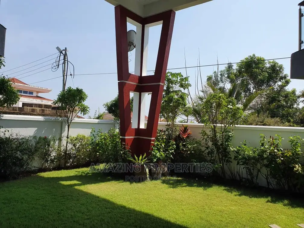 5bdrm House in Airport Hills for Sale in Airport Residential Area
