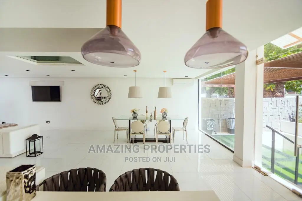 5bdrm Townhouse/Terrace in for Rent 5 Bedroom, Cantonments for Rent in Cantonments