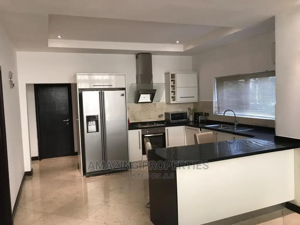 Furnished 4bdrm Townhouse/Terrace in 4 Bed House Gated for Rent in Cantonments