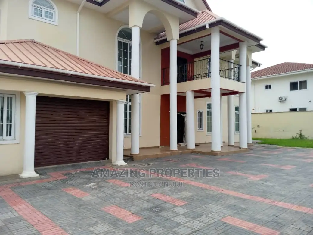 5bdrm House in for Rent 5 Bedrooms for Rent in Airport Residential Area
