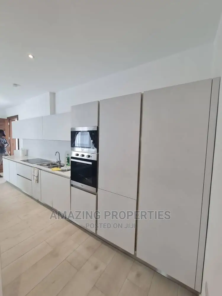 4bdrm Townhouse/Terrace in Cantonments for Rent in Cantonments