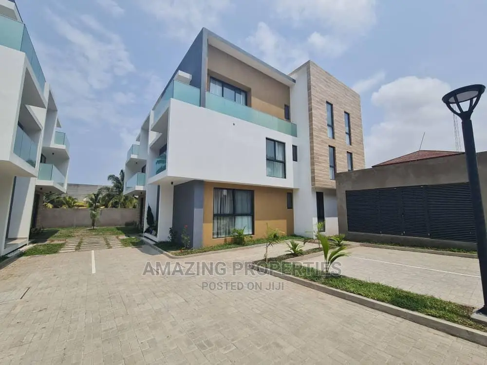 4bdrm Townhouse/Terrace in Cantonments for Rent in Cantonments