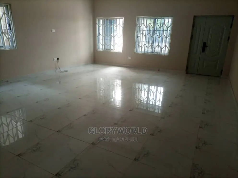3bdrm House in Spintex for sale in Spintex