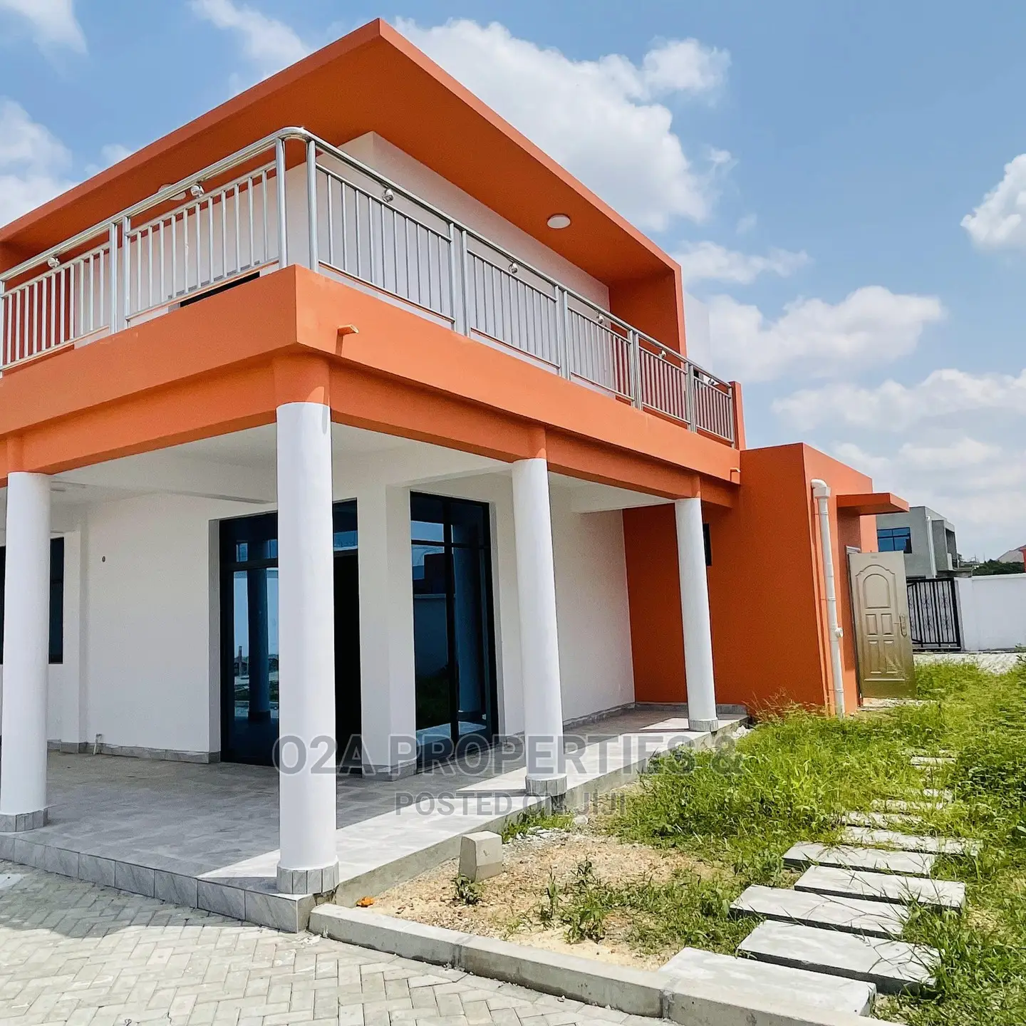 5bdrm House in School Junction for Sale in School Junction