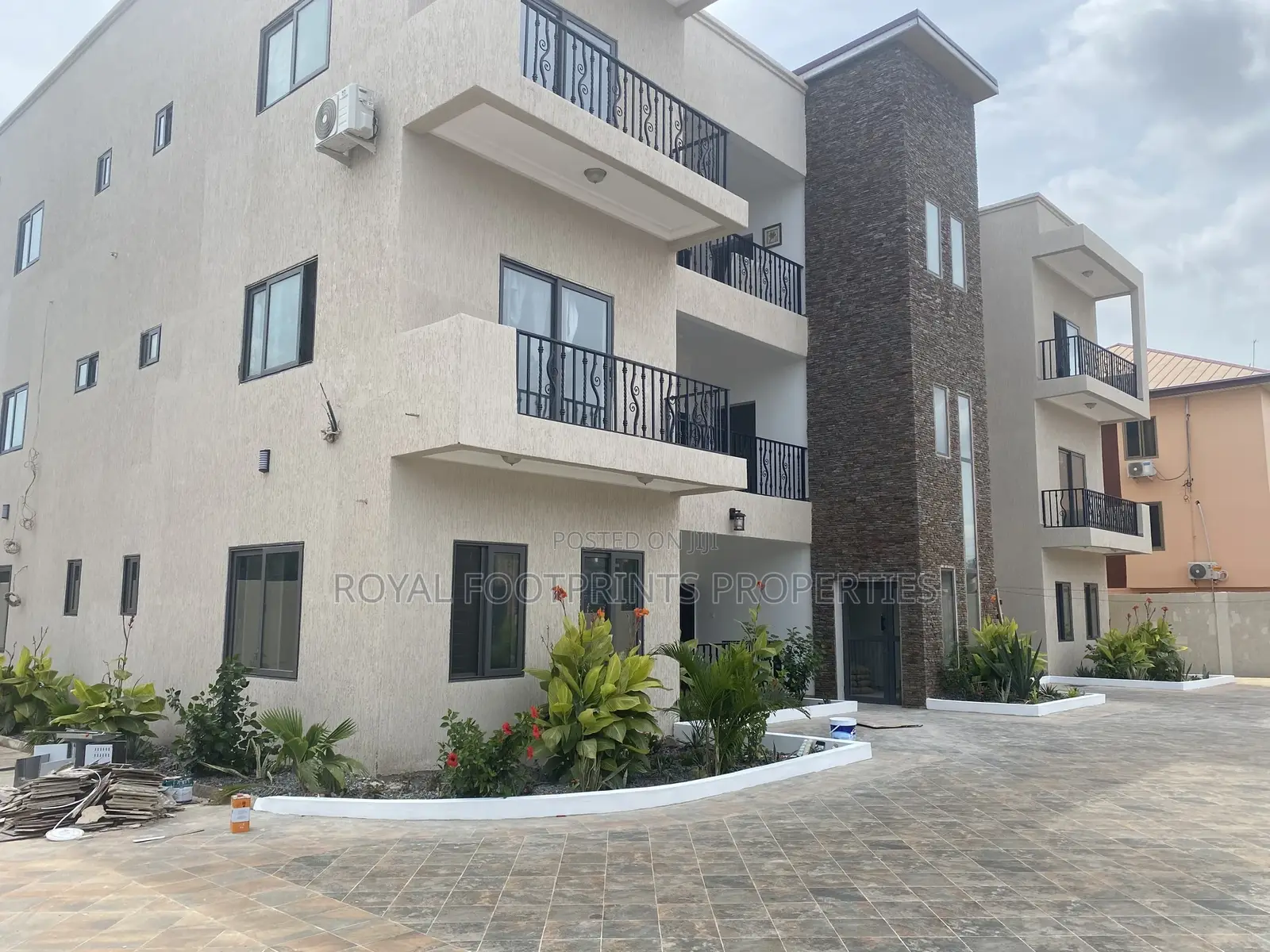 Furnished 2bdrm Apartment in East Legon for rent in East Legon