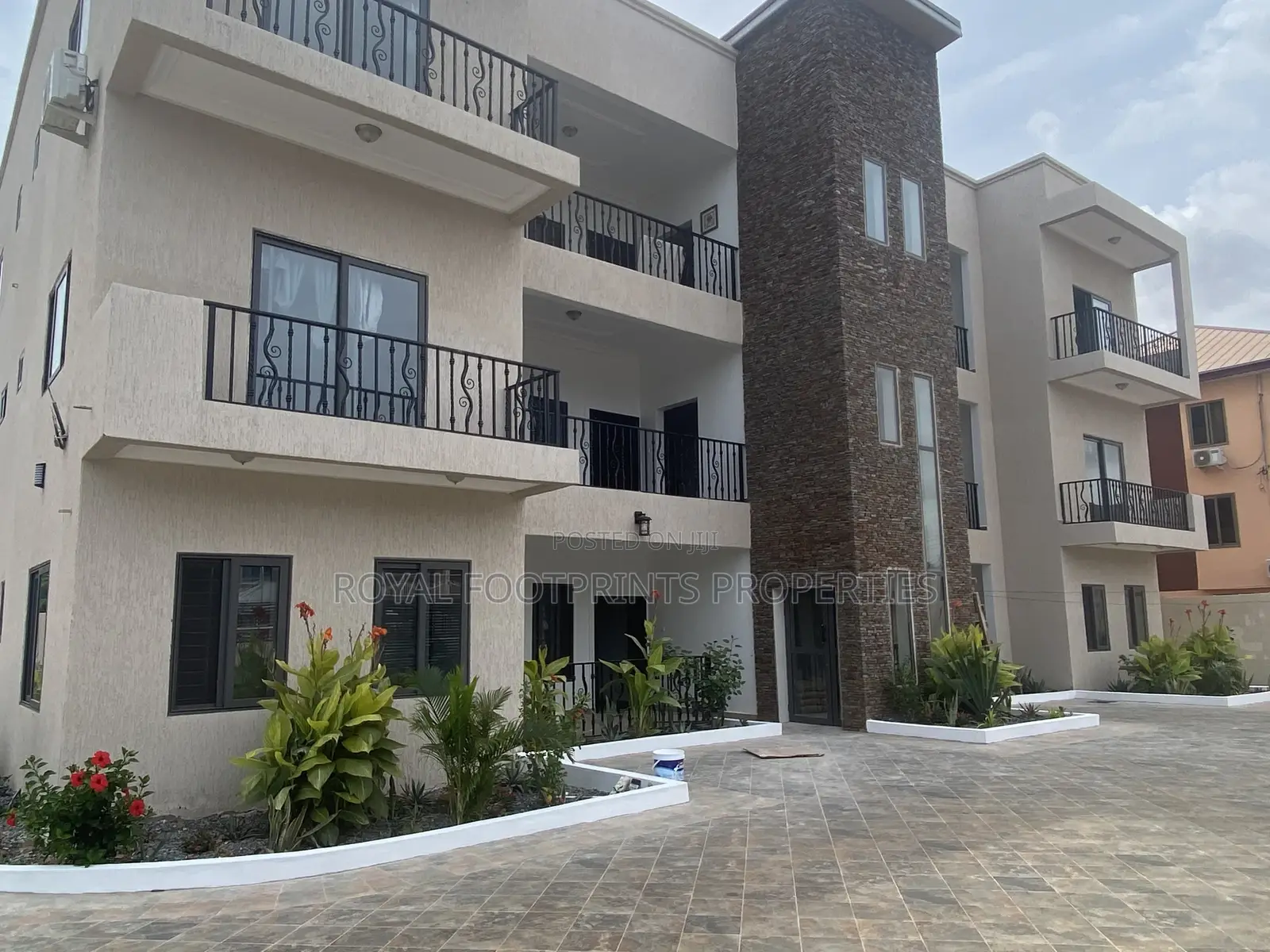 Furnished 2bdrm Apartment in East Legon for rent in East Legon