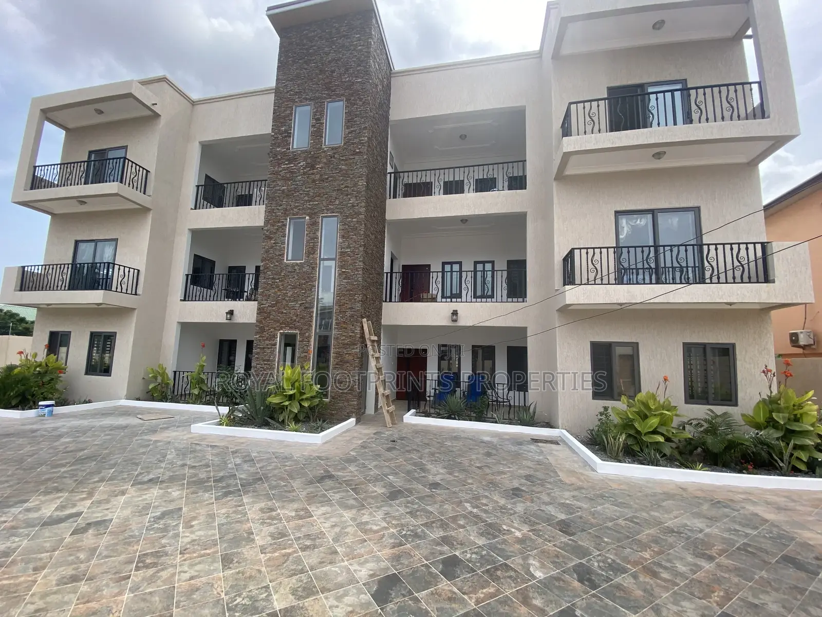 Furnished 2bdrm Apartment in East Legon for rent in East Legon