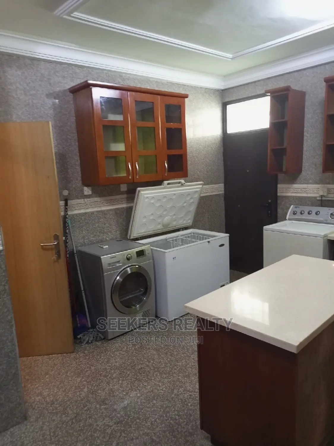 Furnished 4bdrm House in Seekers Realty, Cantonments for Sale in Cantonments