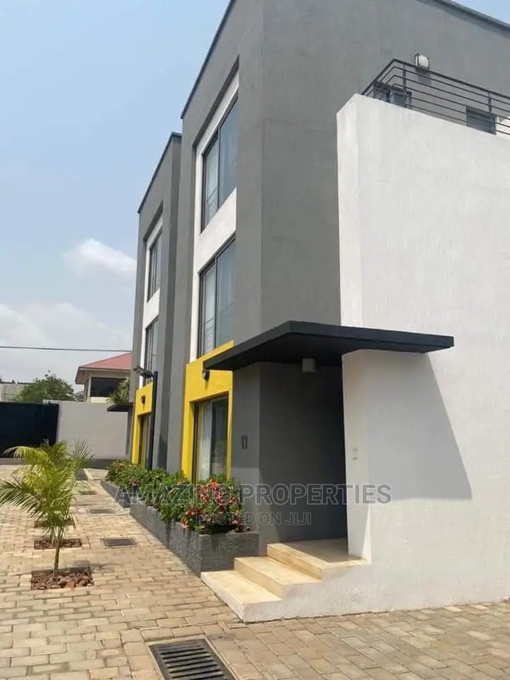 Furnished 4bdrm Townhouse/Terrace in Fully Furnished for Rent in Cantonments