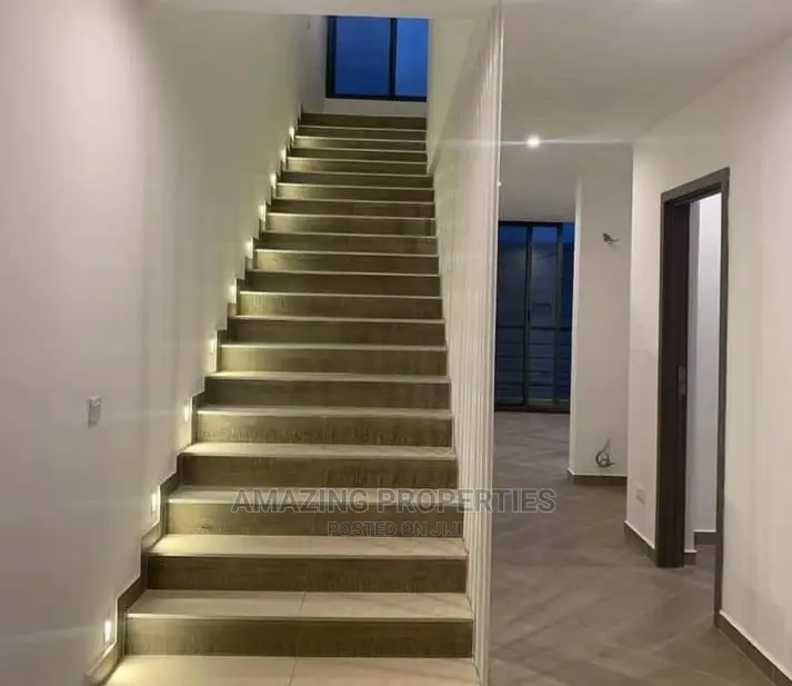 4bdrm Townhouse/Terrace in Airport Residential Area for Rent in Airport Residential Area