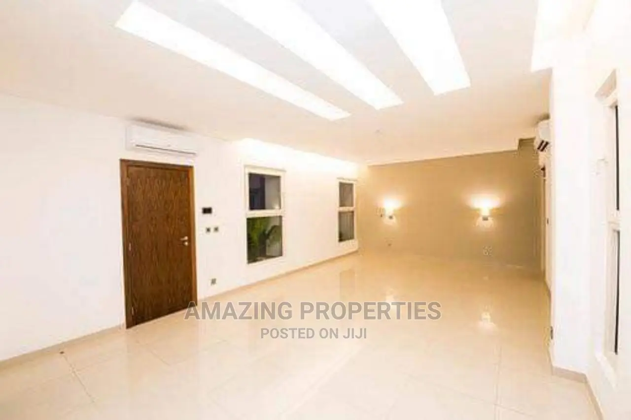 4bdrm Townhouse/Terrace in Cantonments for Rent in Cantonments