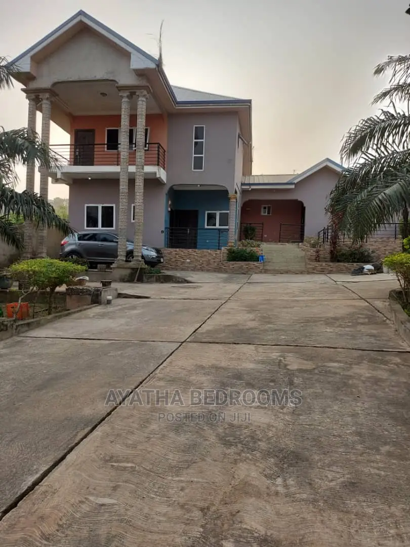 5bdrm House in Ayathar Bedroom, Accra Metropolitan for Sale in Accra Metropolitan