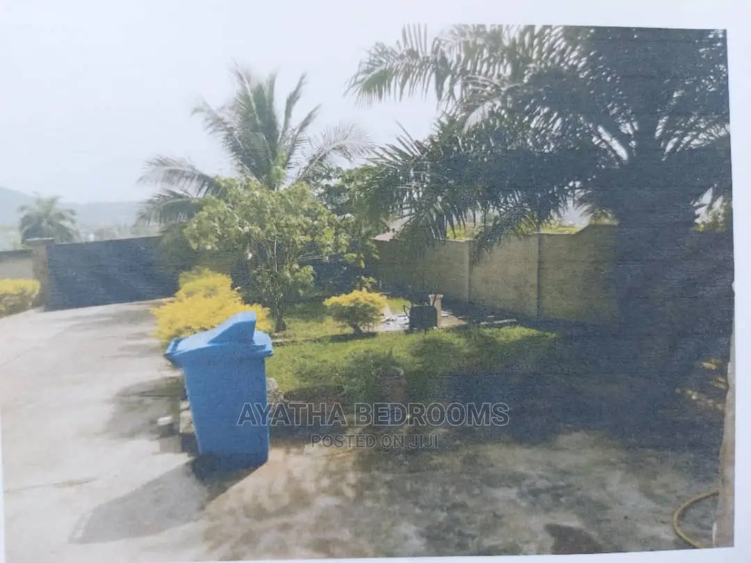 5bdrm House in Ayathar Bedroom, Accra Metropolitan for Sale in Accra Metropolitan