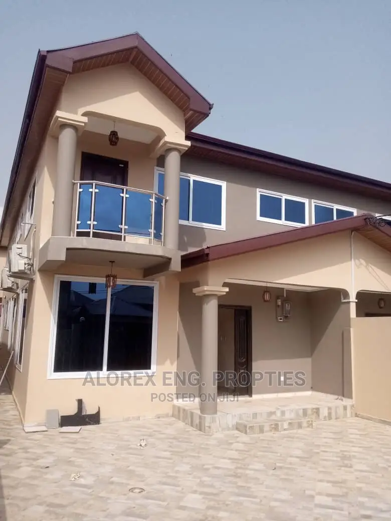 3bdrm House in Self Compound, Oyarifa for rent in Oyarifa