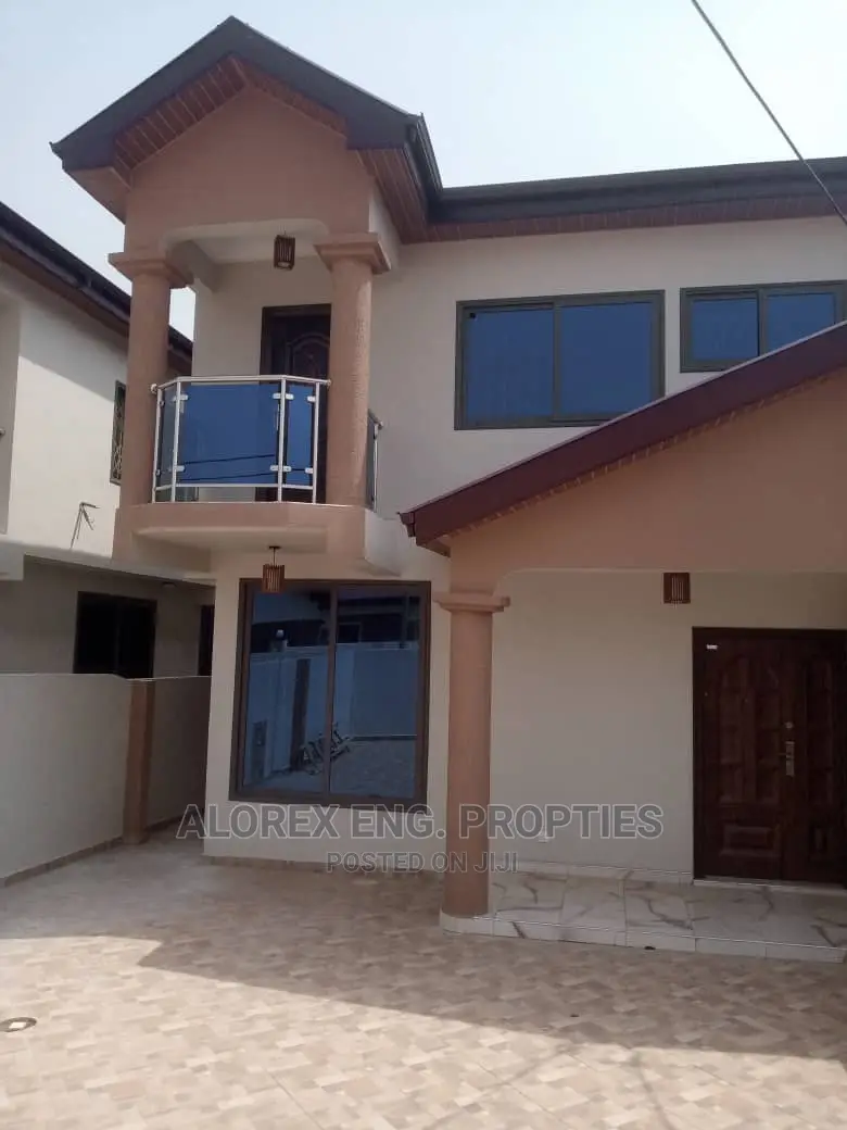 3bdrm House in Self Compound, Oyarifa for rent in Oyarifa