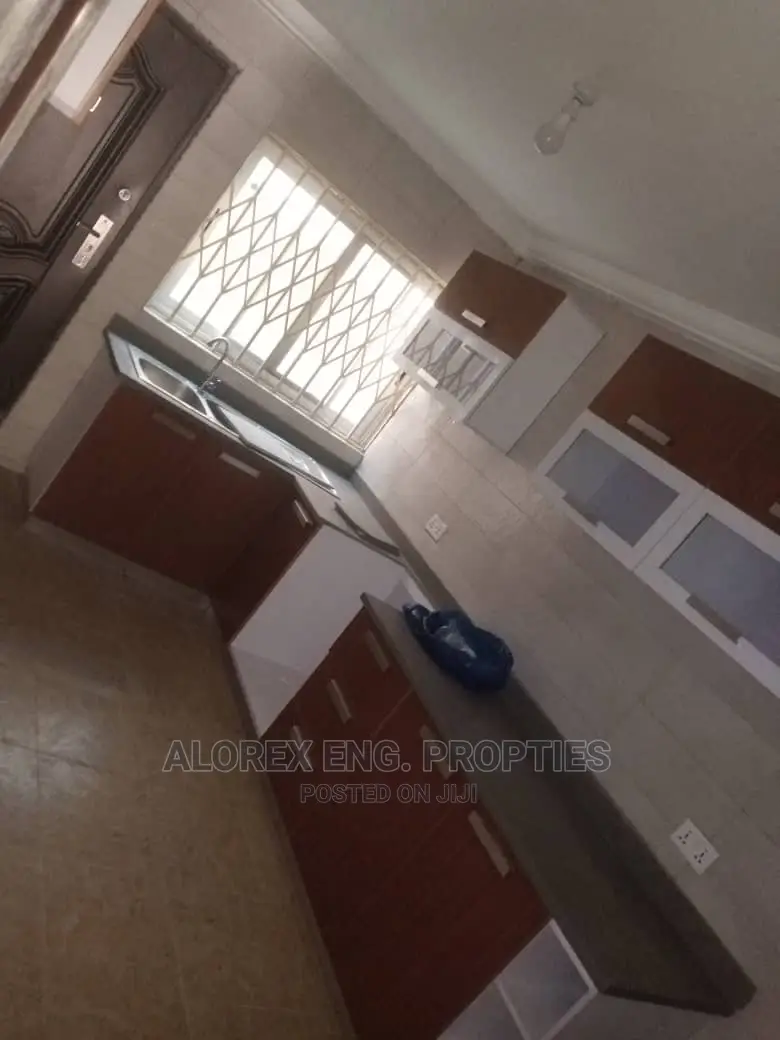 3bdrm House in Self Compound, Oyarifa for rent in Oyarifa