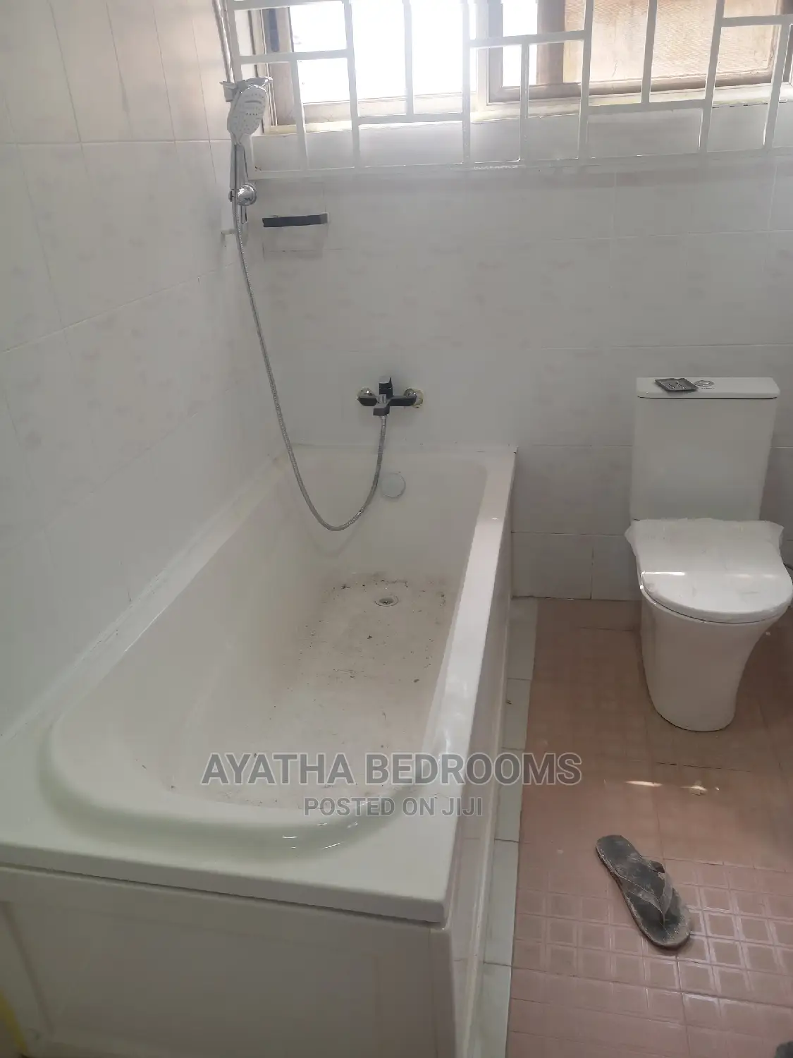 2bdrm Apartment in Ayathar Bedroom, Ledzokuku-Krowor for Rent in Ledzokuku-Krowor