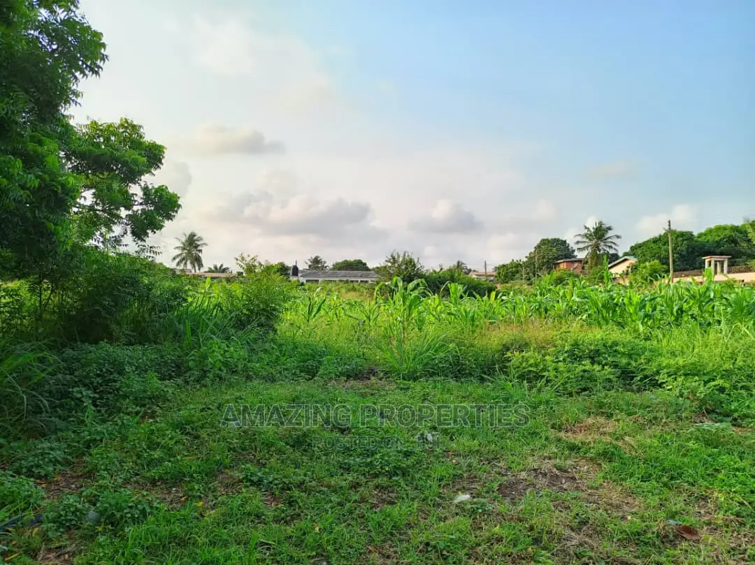 2.3 Acres of Land at Labone. in Labone