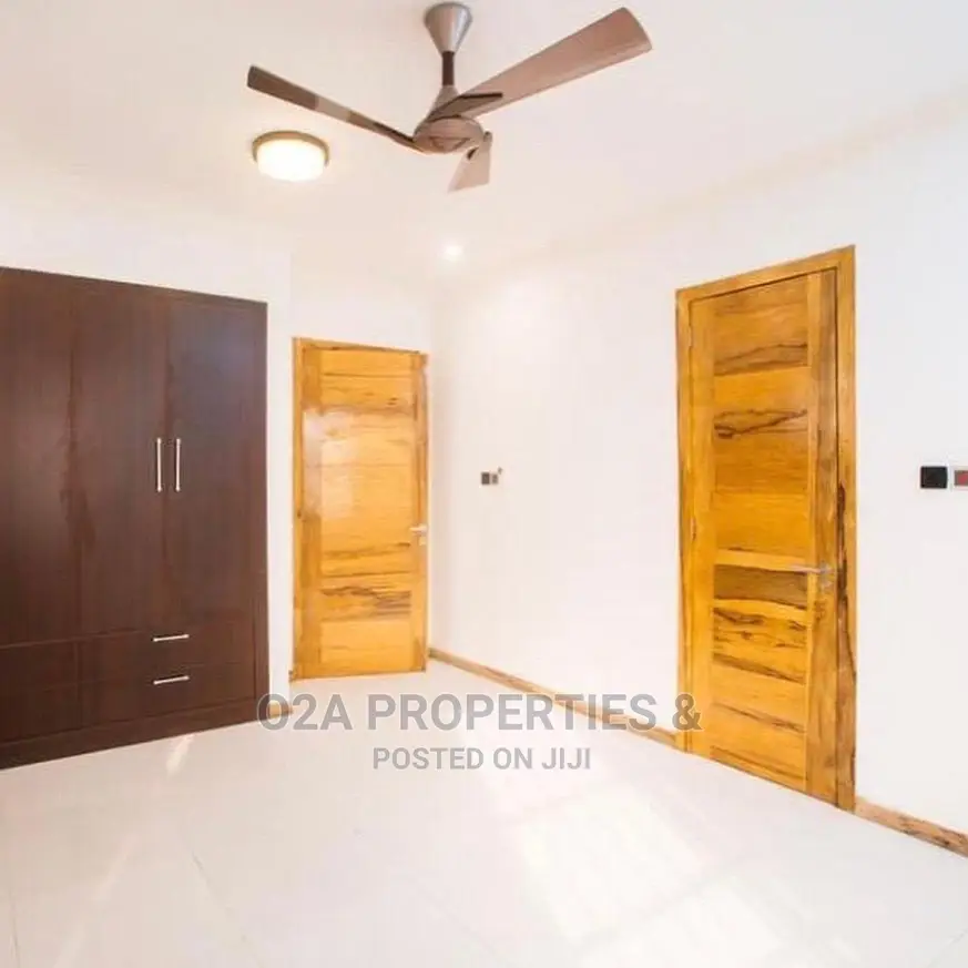 4bdrm House in Baatsona Total for sale in Baatsona Total