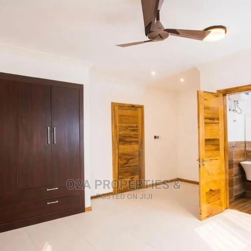 4bdrm House in Baatsona Total for sale in Baatsona Total