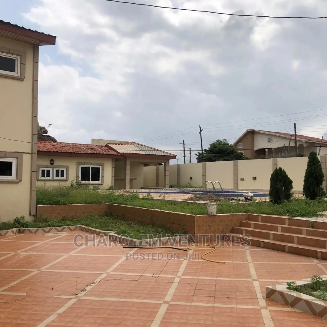 5bdrm House in East Legon for rent in East Legon