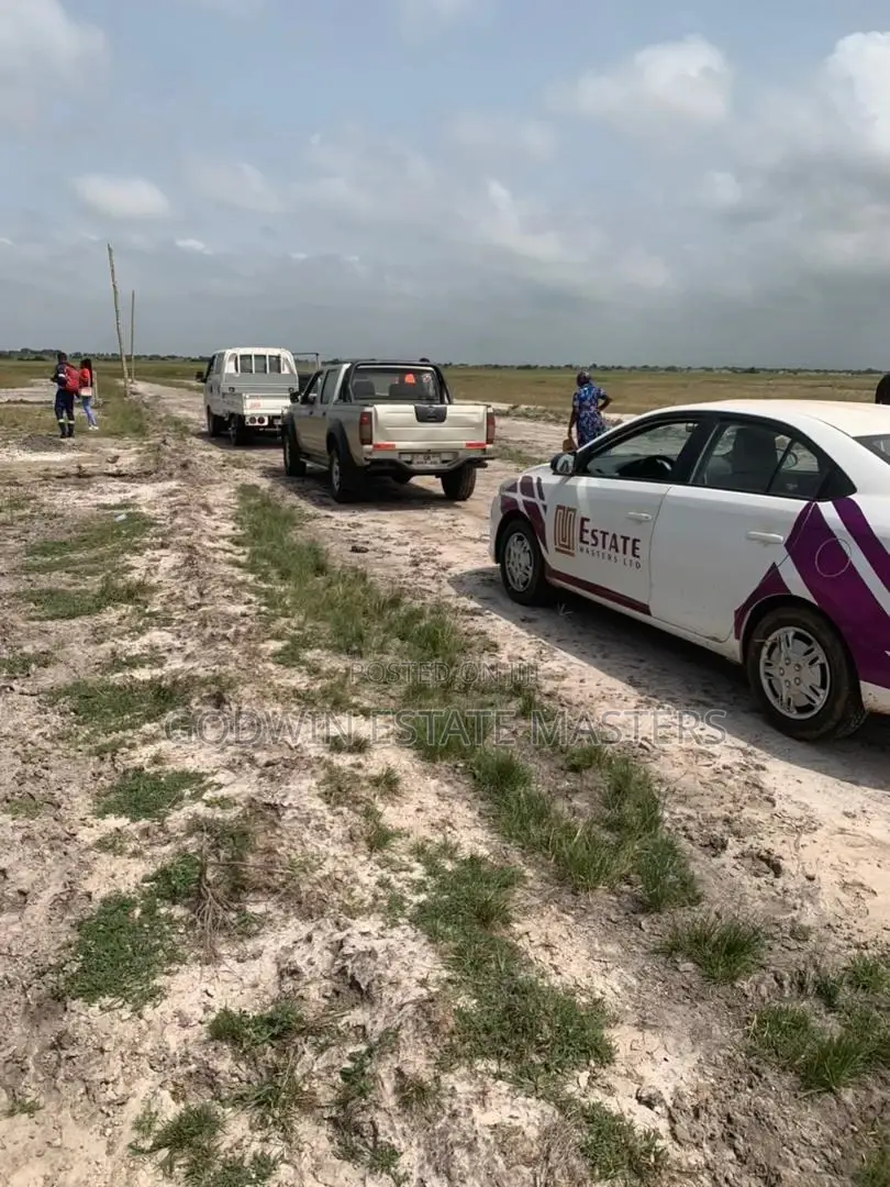 Get a Genuine Plot Today in Tema Metropolitan