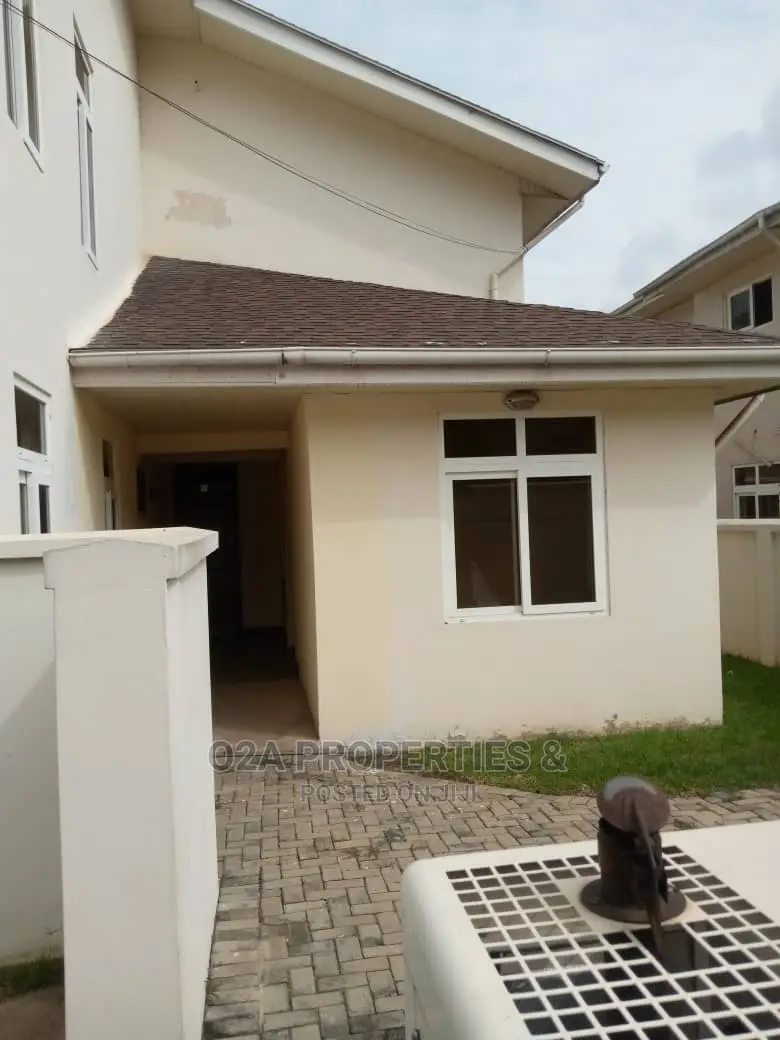 5bdrm House in Hospital Area for Rent in Hospital Area