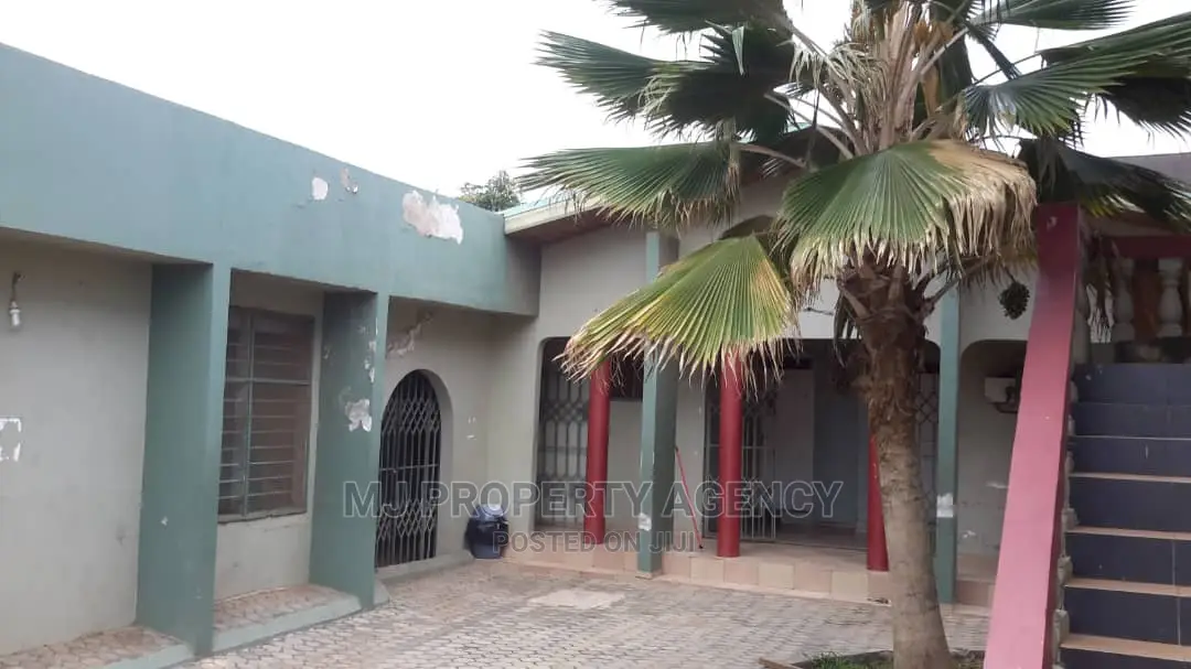 24 Bedroom House Around Gimpa in North Legon